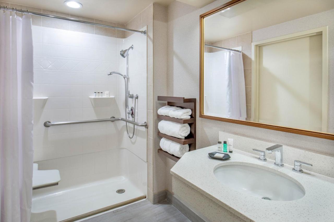 Sheraton Music Airport Hotel